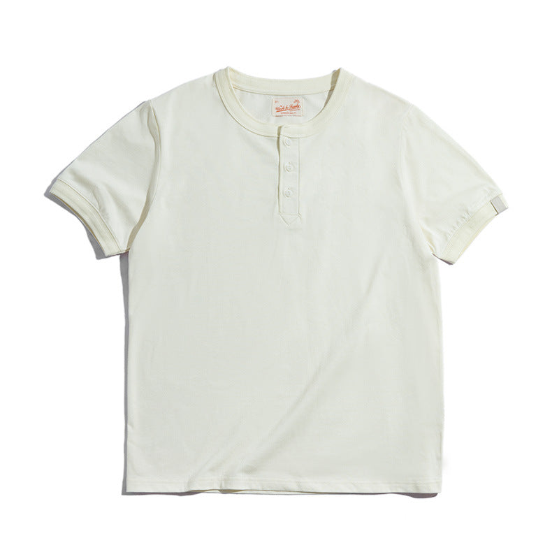 Camiseta Henley de manga corta.