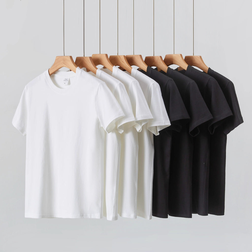 Camiseta básica de algodón con cuello redondo para hombre.