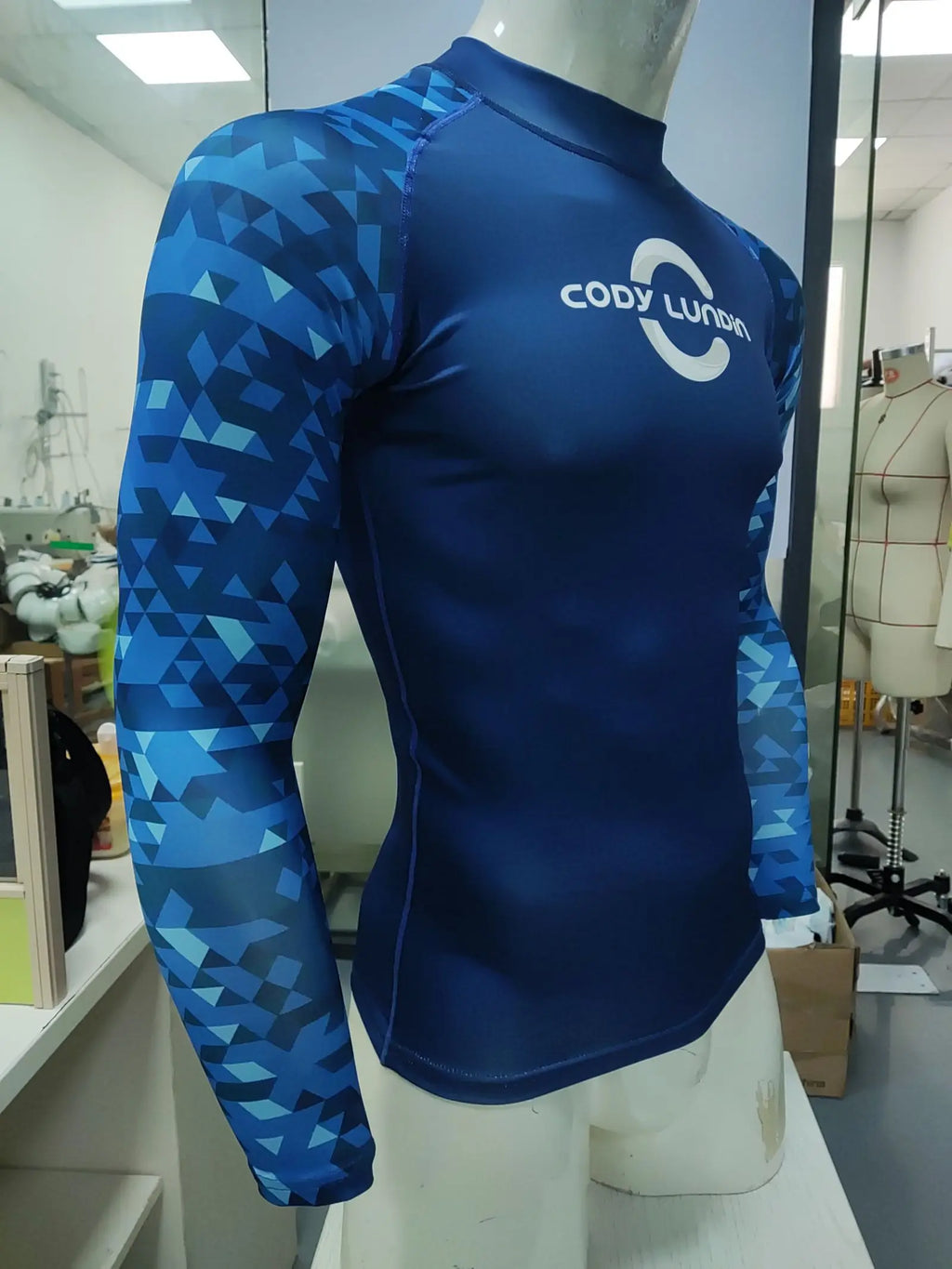 Traje de surf manga larga UPF 50+ – Protección solar y libertad de movimiento
