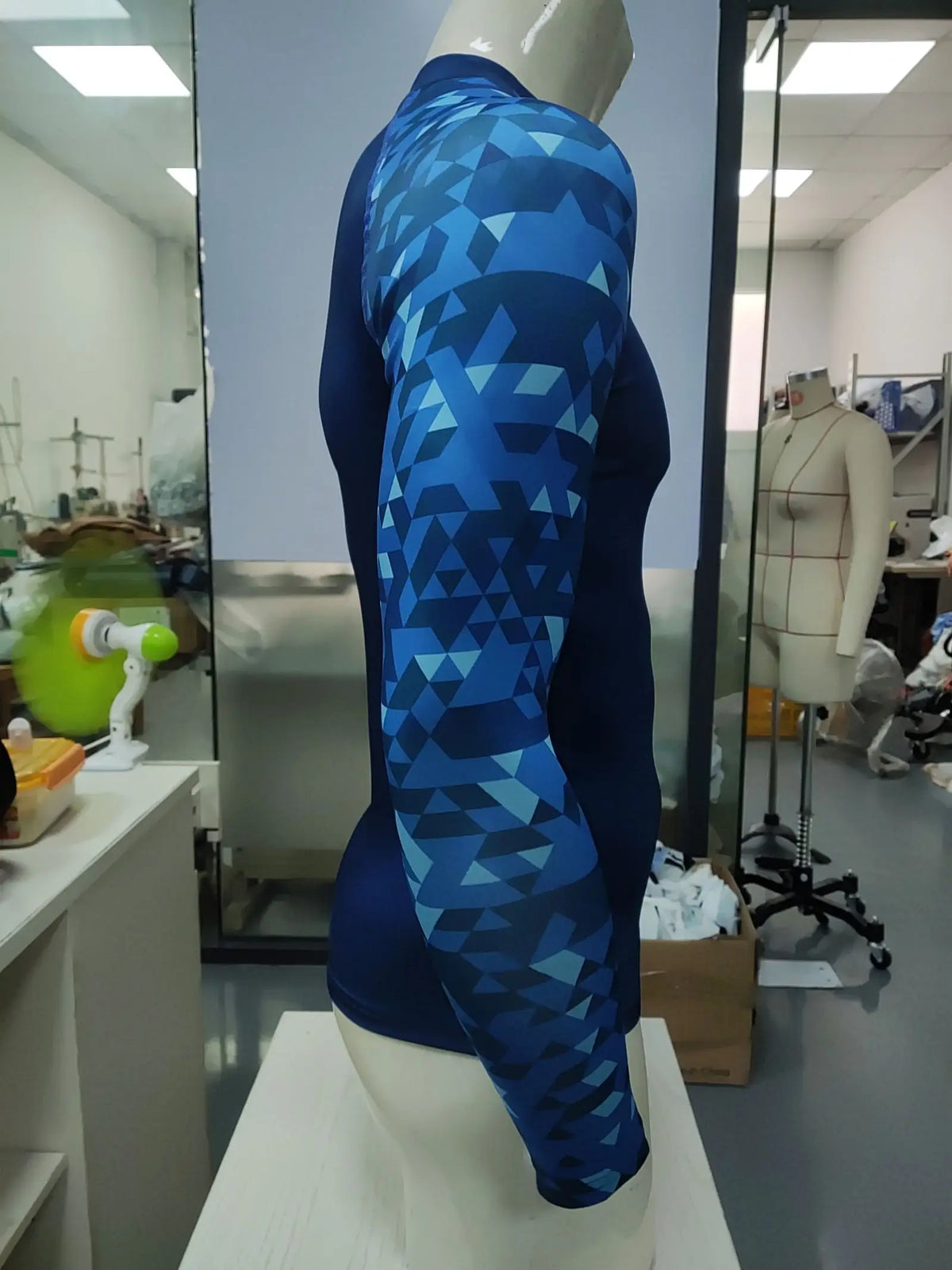 Traje de surf manga larga UPF 50+ – Protección solar y libertad de movimiento