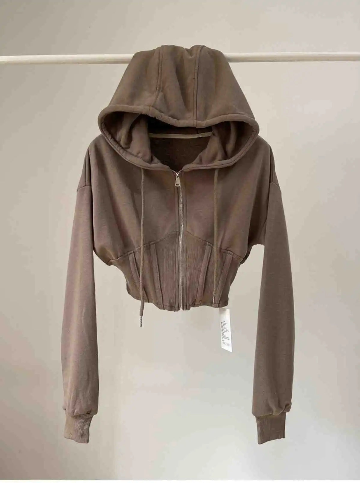 Hoodie corto con cintura ajustada – Mujer
