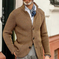 Cardigan de punto grueso para hombre con solapa abotonada