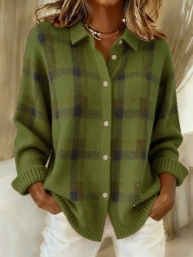 Cardigan tipo sueter y camisa de manga larga, holgado y casual, con estampado de cuadros.