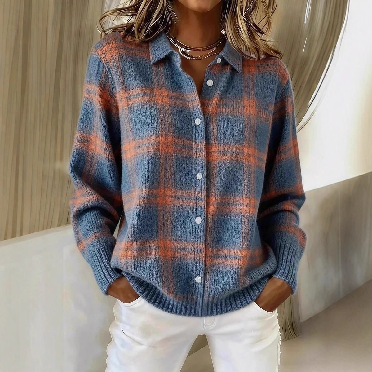 Cardigan tipo sueter y camisa de manga larga, holgado y casual, con estampado de cuadros.